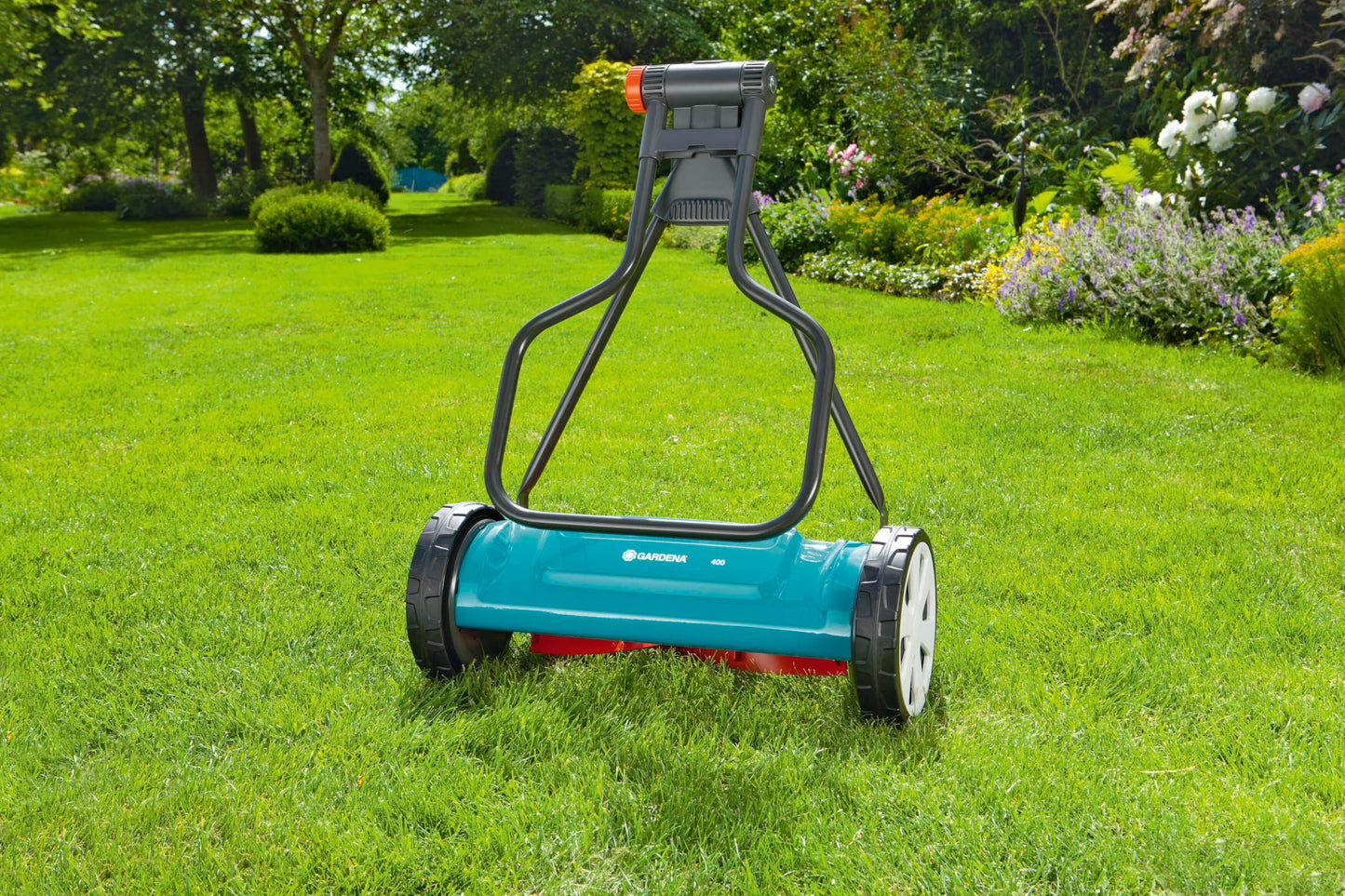 GARDENA Cortacésped helicoidal 400 Classic, cortacésped manual con un ancho de trabajo de 40 cm para una superficie de césped de hasta 200 m², cilindro de corte de acero de gran calidad